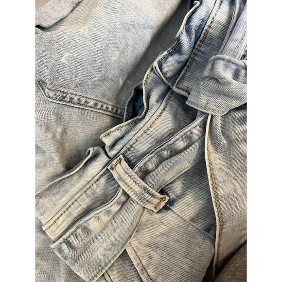 Express Super High Waist Paperbag Light Wash Denim Shorts Size 0 - Picture 3 of 4